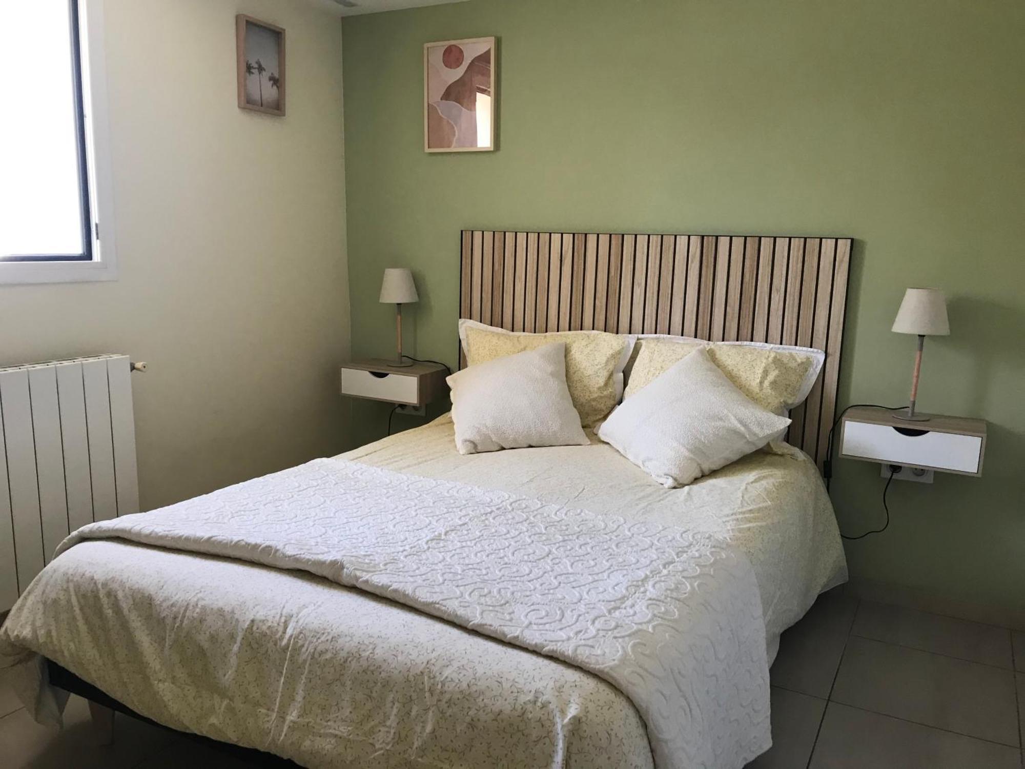 Appartement Deux Pieces Donnant Sur Un Jardin Antibes Exterior foto